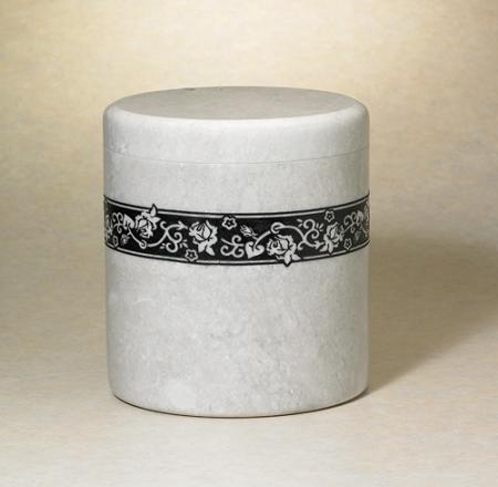 NM30401-2A Sentiment Natural Marble Urn w/ Rose Motif