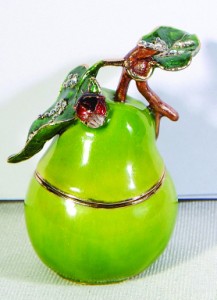 3636 Green Pear Bejeweled Box