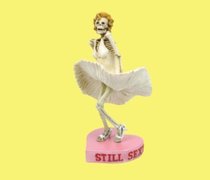 6642 Still Sexy Skeleton