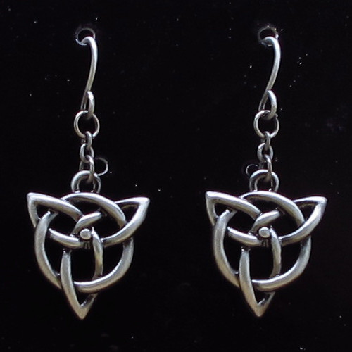 J356 CELTIC EARRINGS